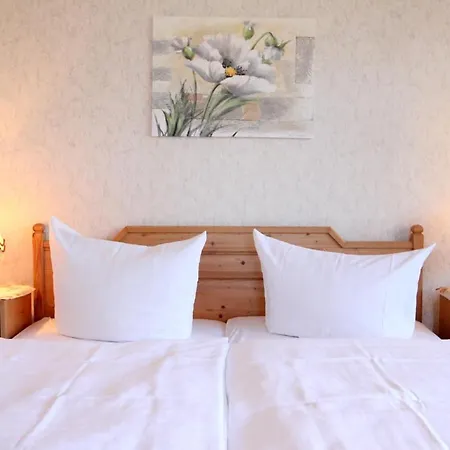 Hotel Schwarzaburg 3*