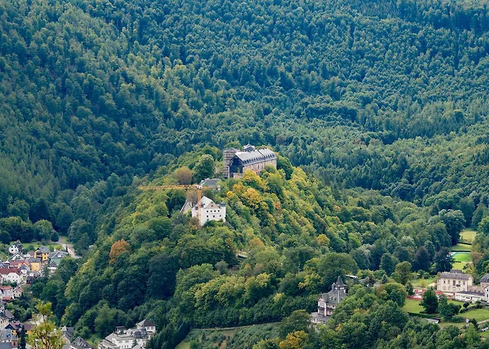 Отель Schwarzaburg 3*